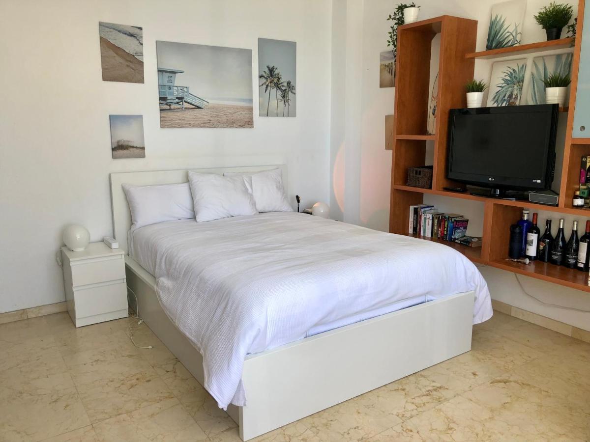 Apartamentos La Roca Costa Del Sol トレモリノス エクステリア 写真